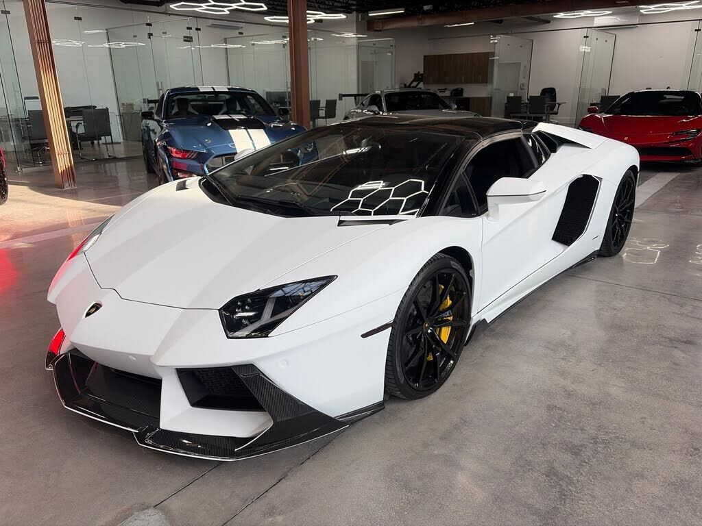 2014 LAMBORGHINI Aventador