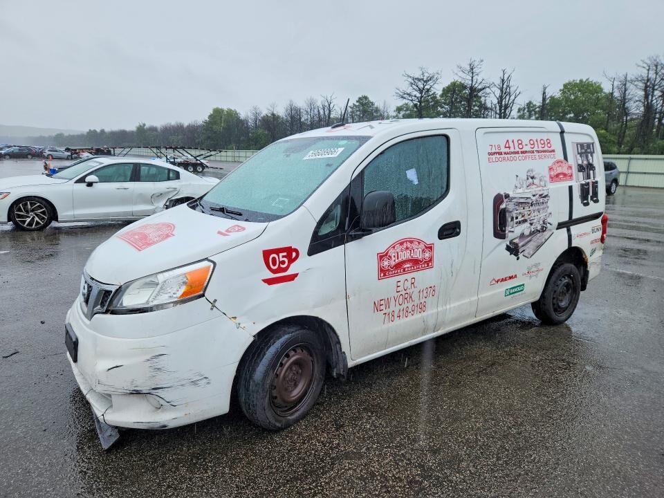 2014 NISSAN NV200