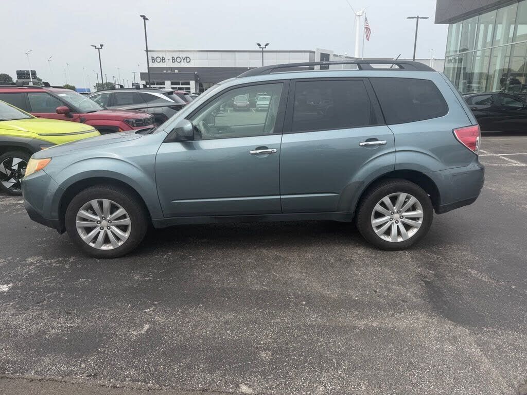2011 SUBARU Forester
