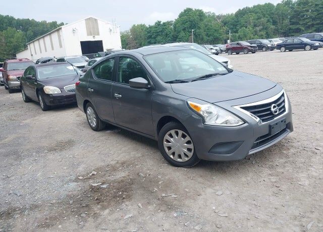 2019 NISSAN Versa