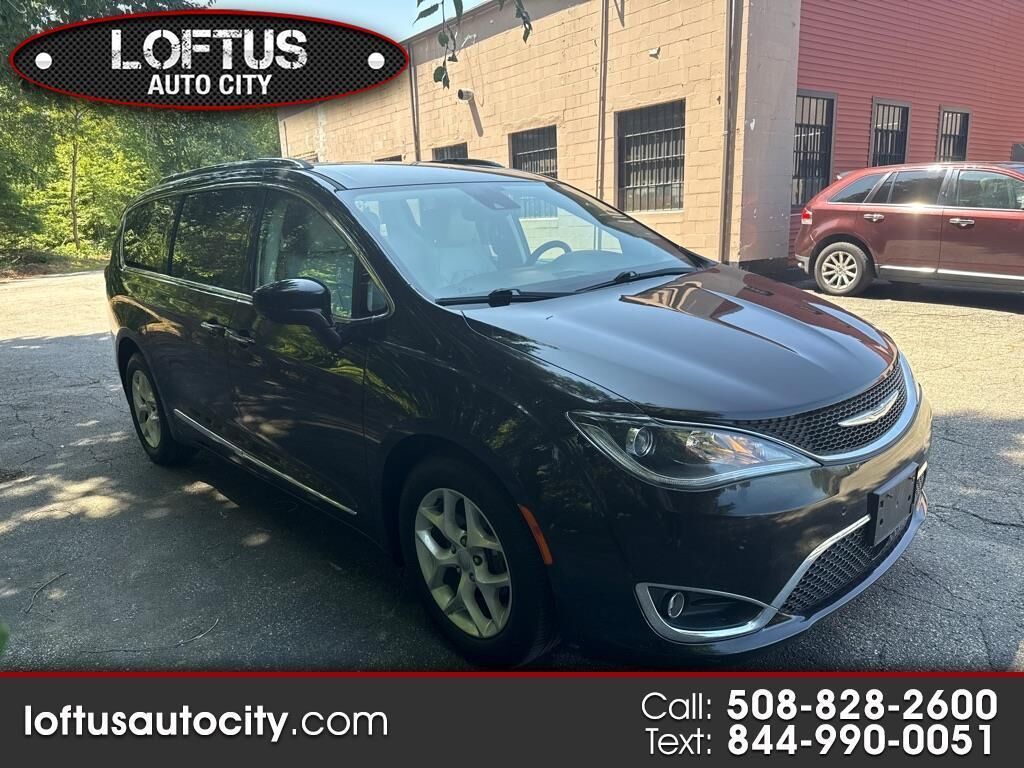 2017 CHRYSLER Pacifica