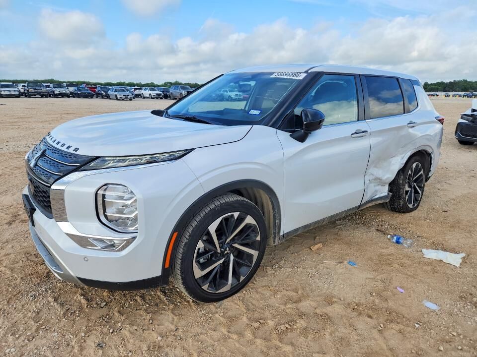 2024 MITSUBISHI Outlander