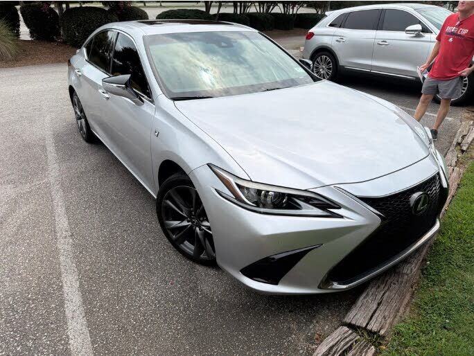 2019 LEXUS ES