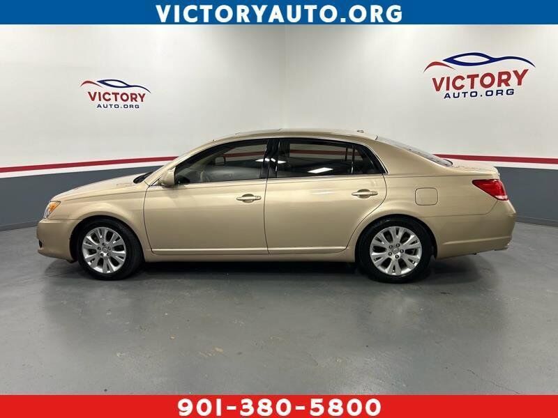 2010 TOYOTA Avalon