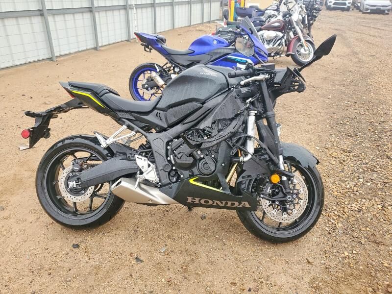 2026 HONDA CB