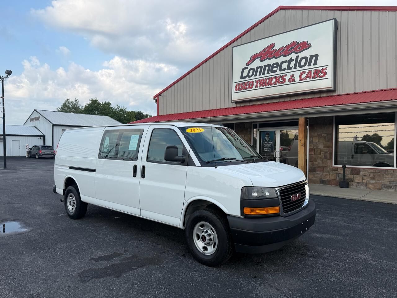 2023 GMC Savana