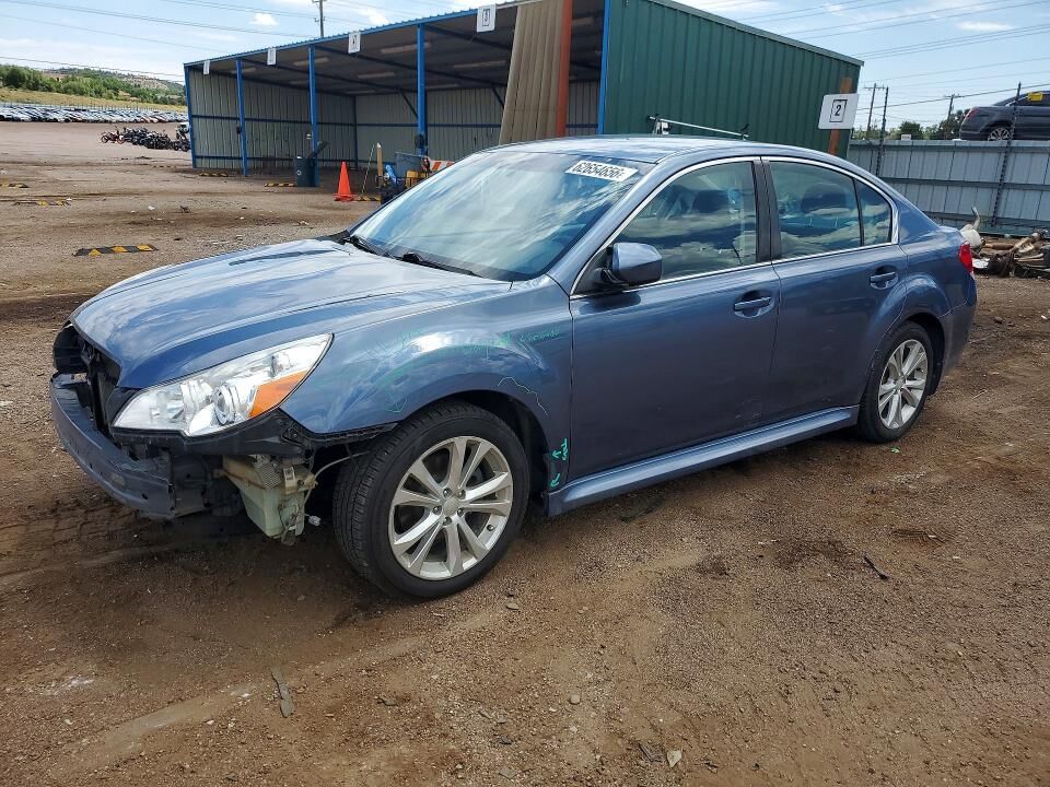 2013 SUBARU Legacy