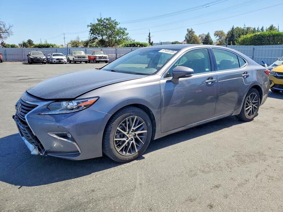 2017 LEXUS ES