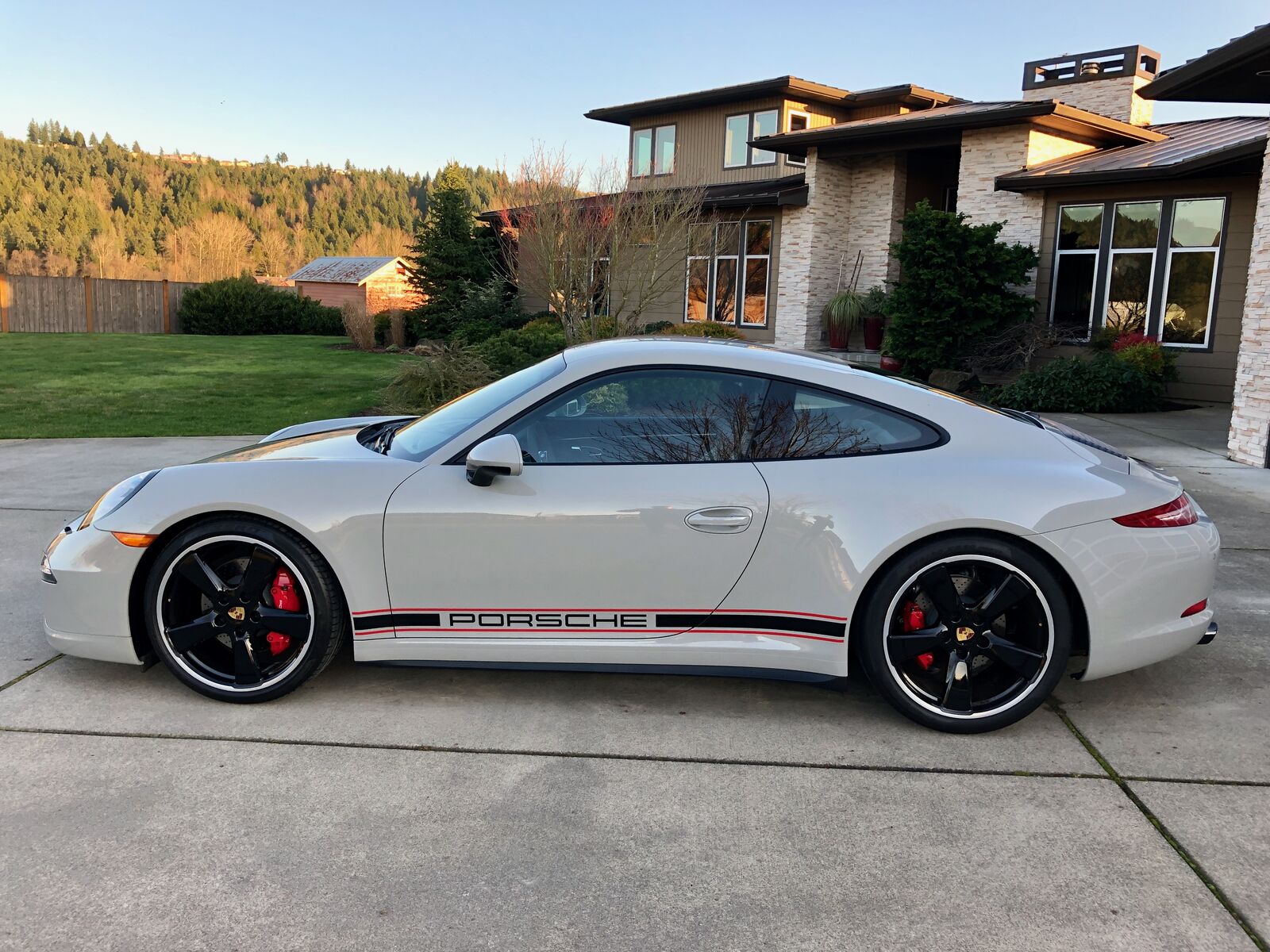 2016 PORSCHE 911