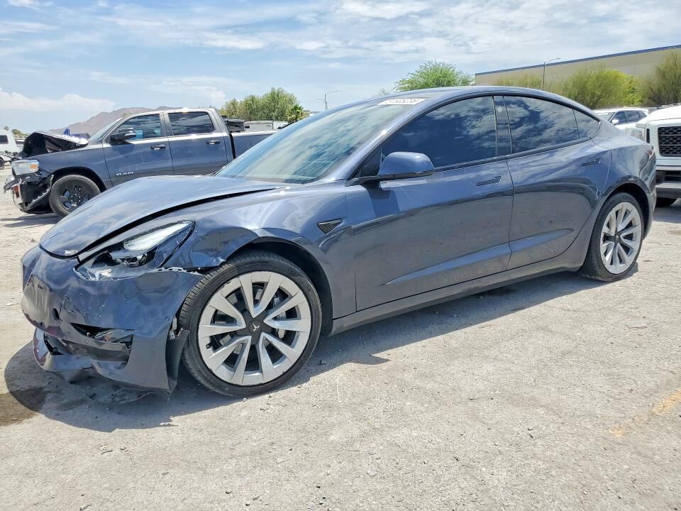 2022 TESLA Model 3