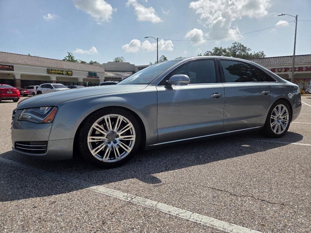 2013 AUDI A8