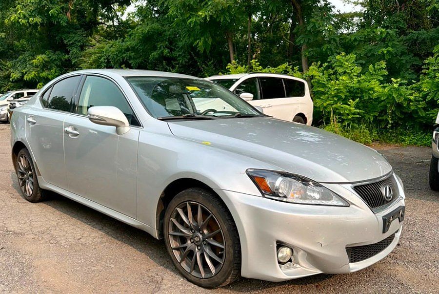 2011 LEXUS IS