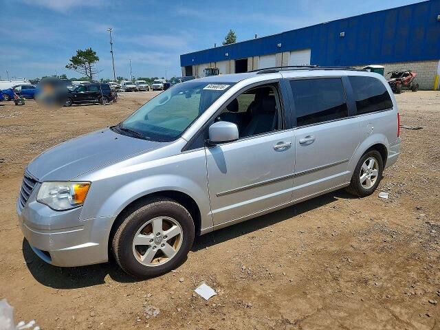2010 CHRYSLER Town and Country