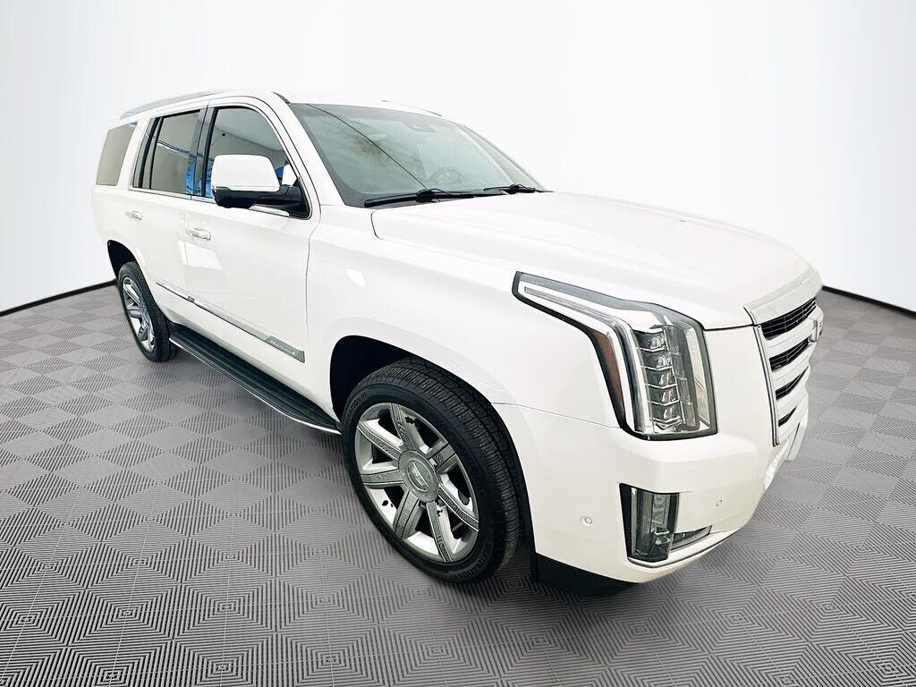 2017 CADILLAC Escalade