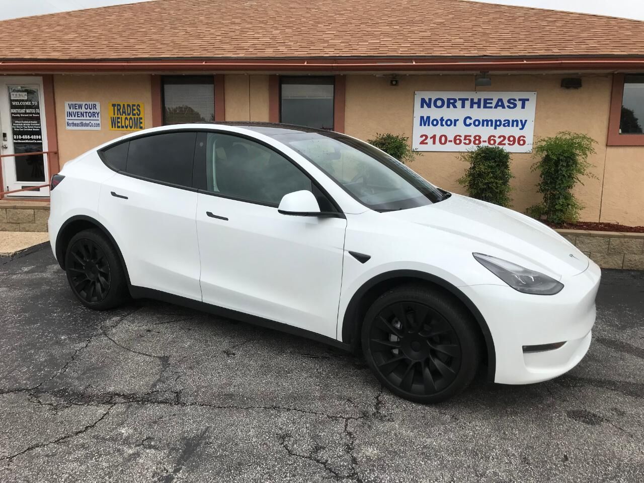 2023 TESLA Model Y