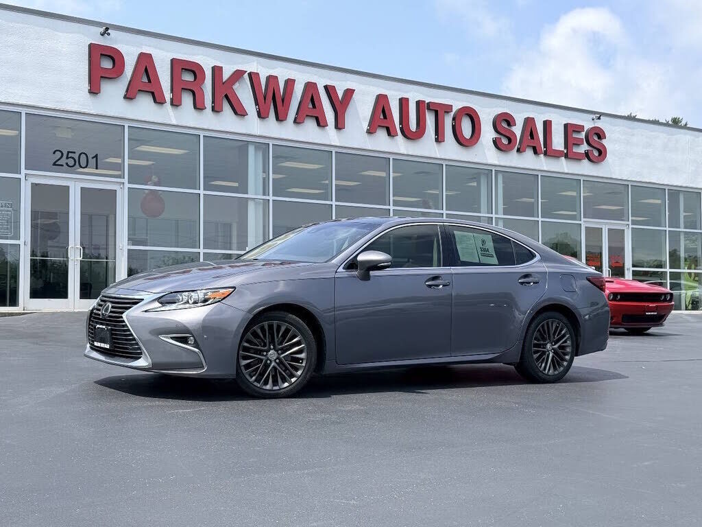 2016 LEXUS ES