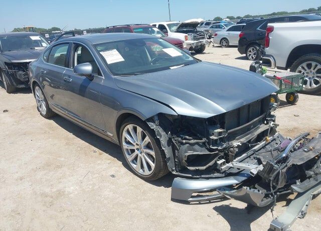 2019 VOLVO S90