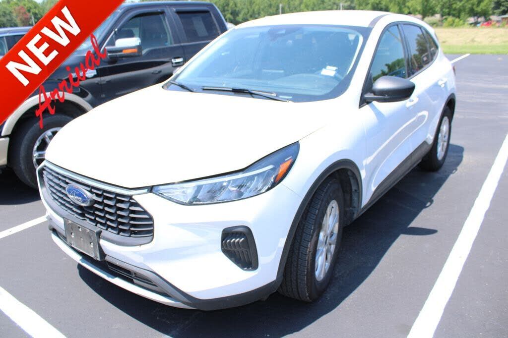 2025 FORD Escape