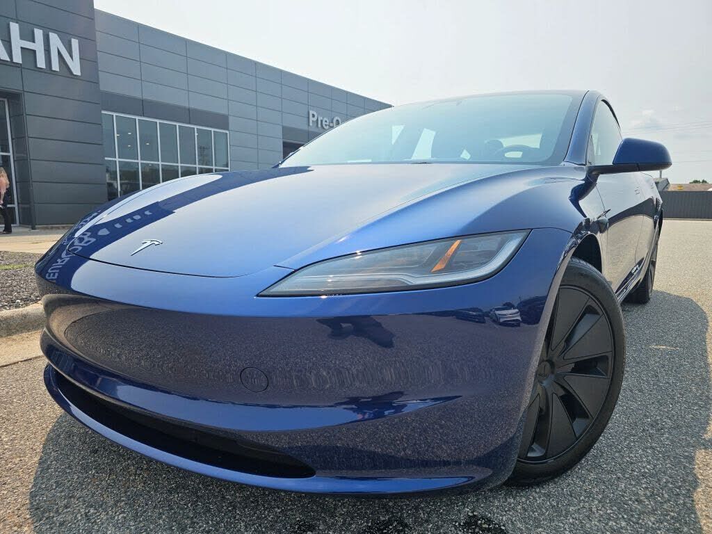 2024 TESLA Model 3