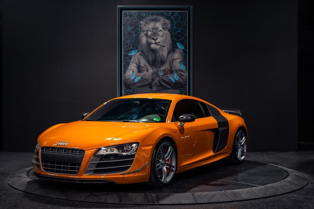 2012 AUDI R8