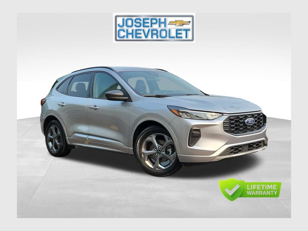 2024 FORD Escape