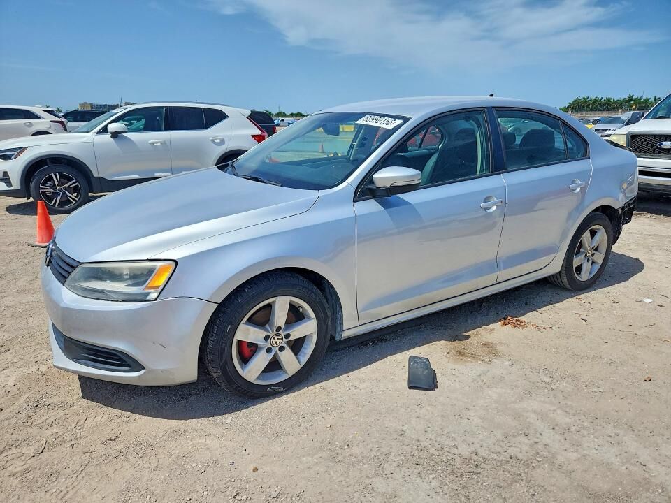 2012 VOLKSWAGEN Jetta