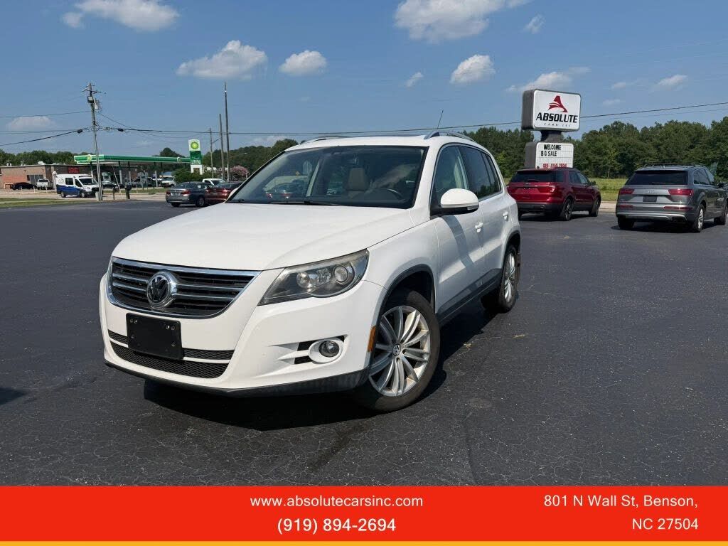 2011 VOLKSWAGEN Tiguan