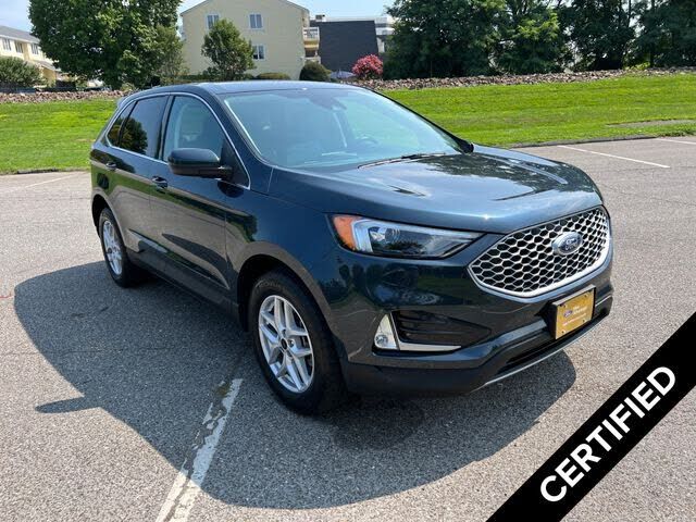 2023 FORD Edge