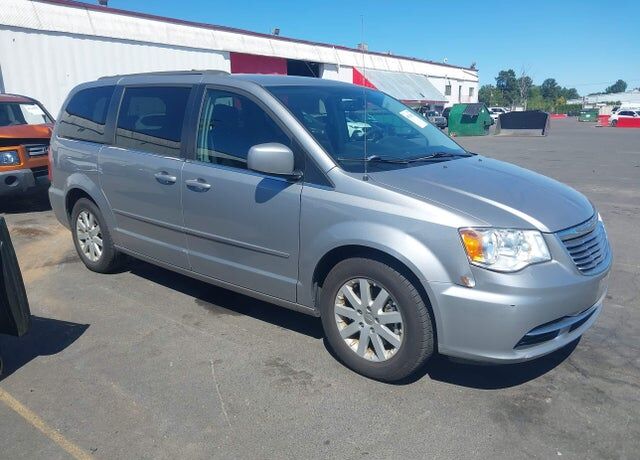 2015 CHRYSLER Town and Country