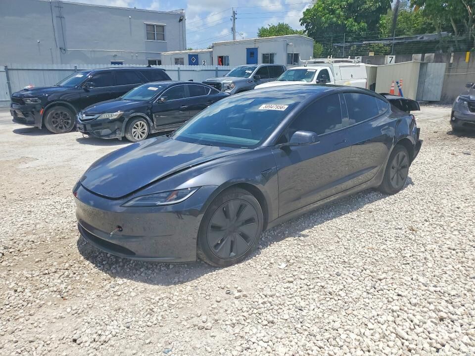 2025 TESLA Model 3