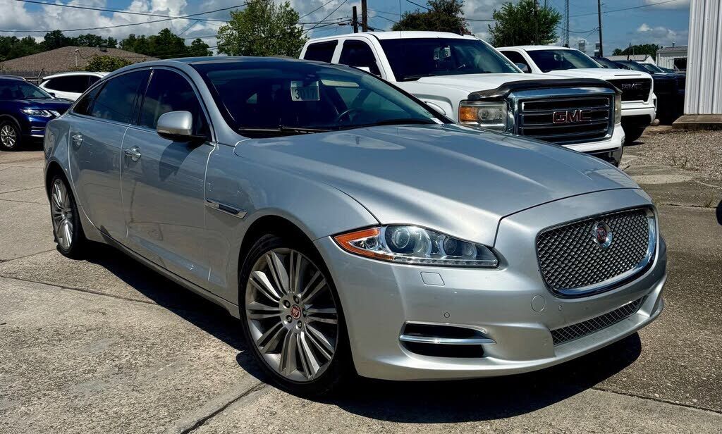 2015 JAGUAR XJ