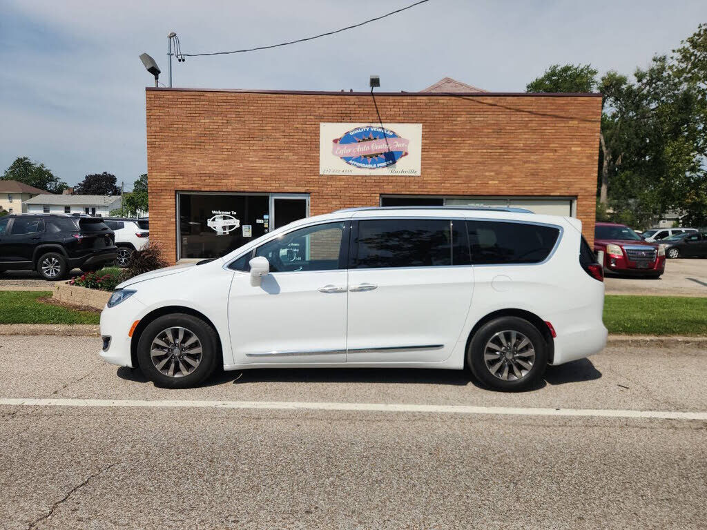 2020 CHRYSLER Pacifica
