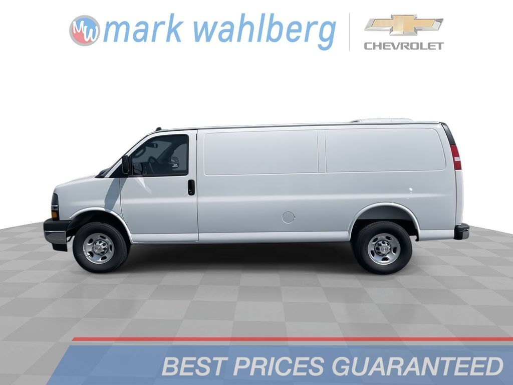 2025 CHEVROLET Express