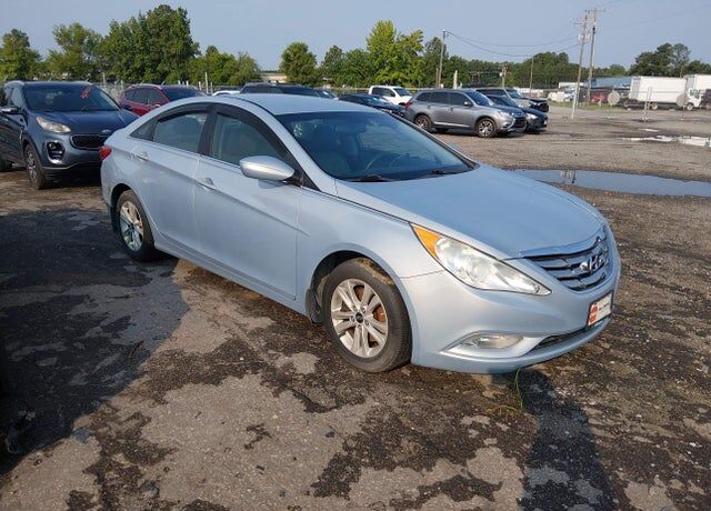 2013 HYUNDAI Sonata