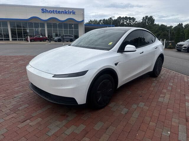 2026 TESLA Model Y