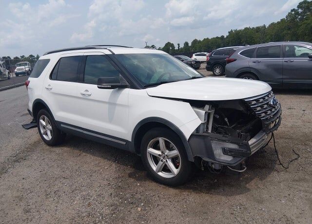 2017 FORD Explorer