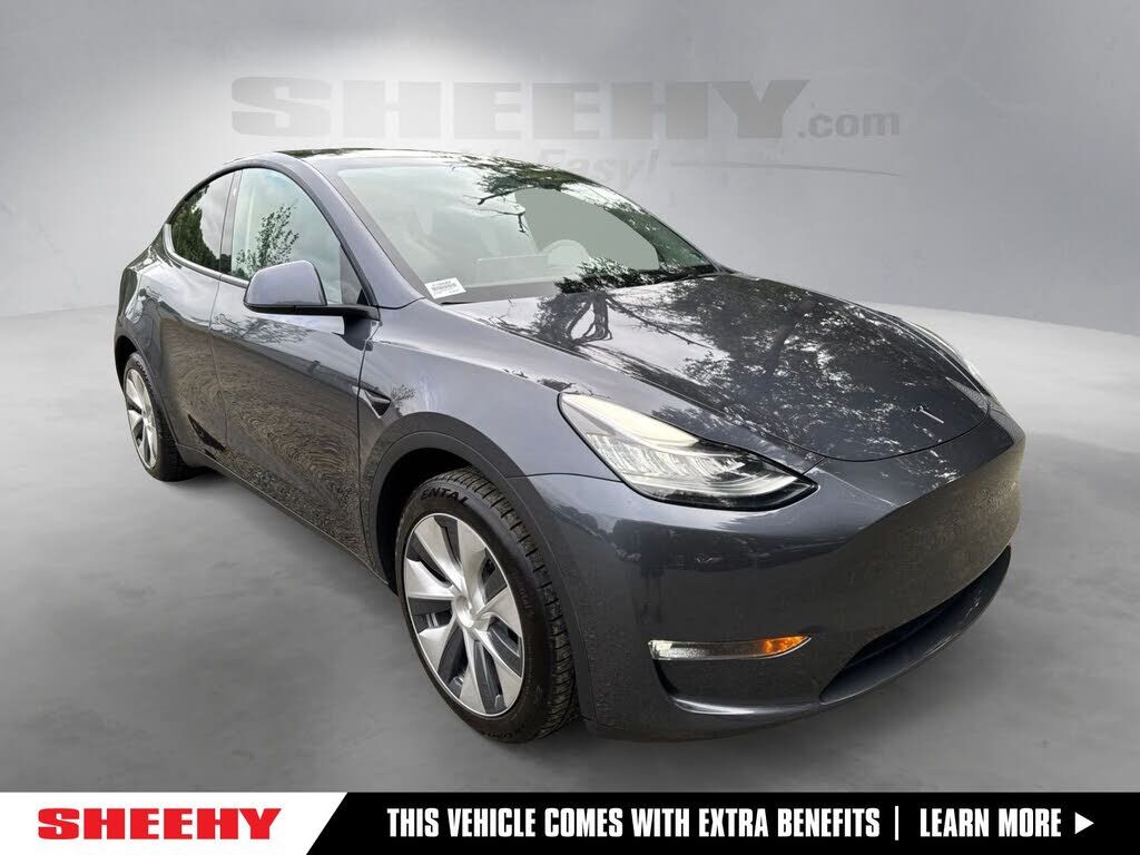 2023 TESLA Model Y