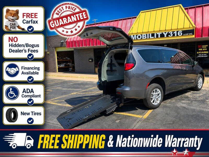 2023 CHRYSLER Voyager
