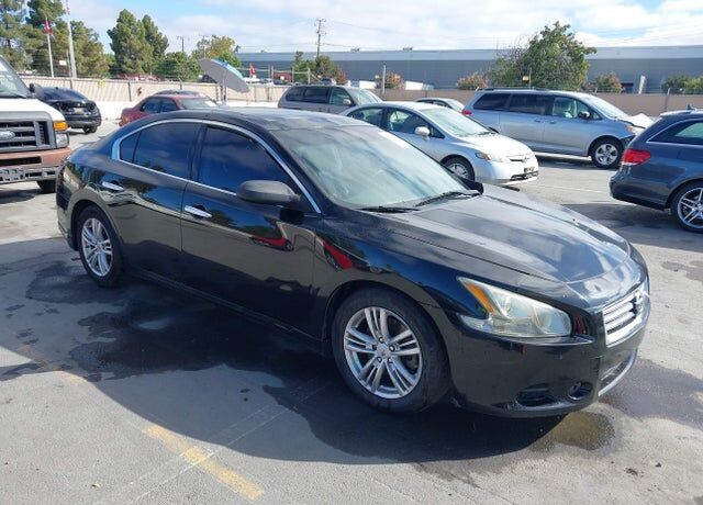 2012 NISSAN Maxima