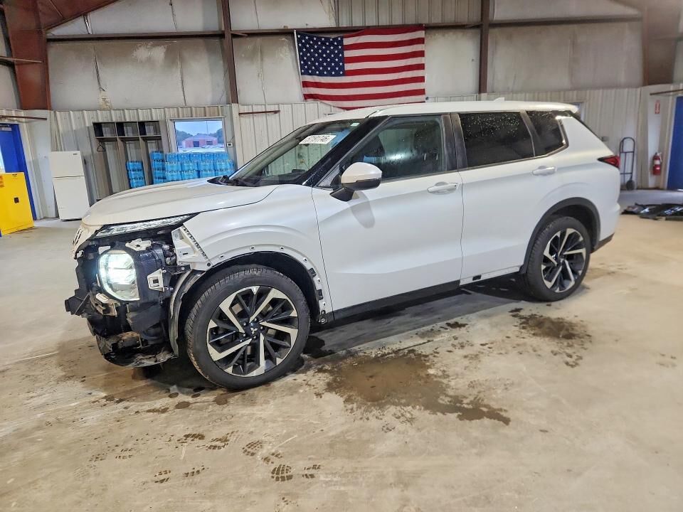 2022 MITSUBISHI Outlander