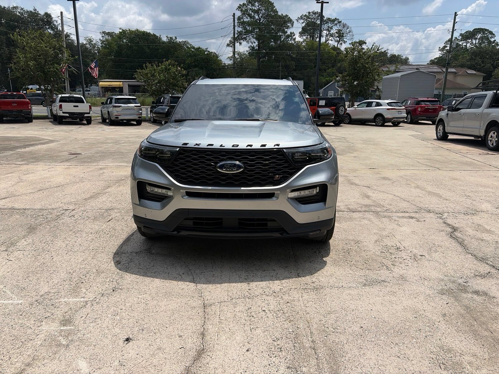 2023 FORD Explorer