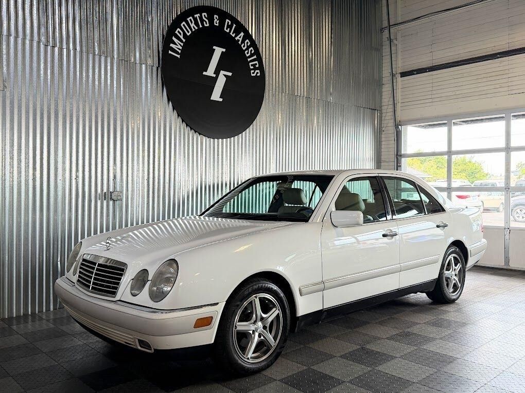 1996 MERCEDES-BENZ E-Class