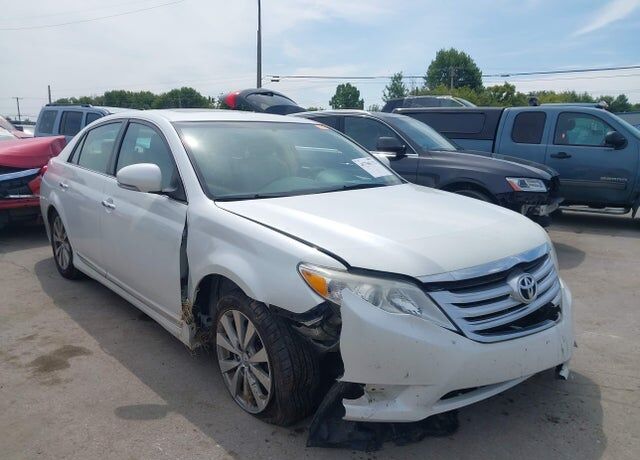 2012 TOYOTA Avalon