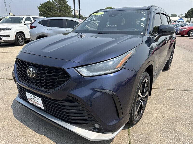 2022 TOYOTA Highlander