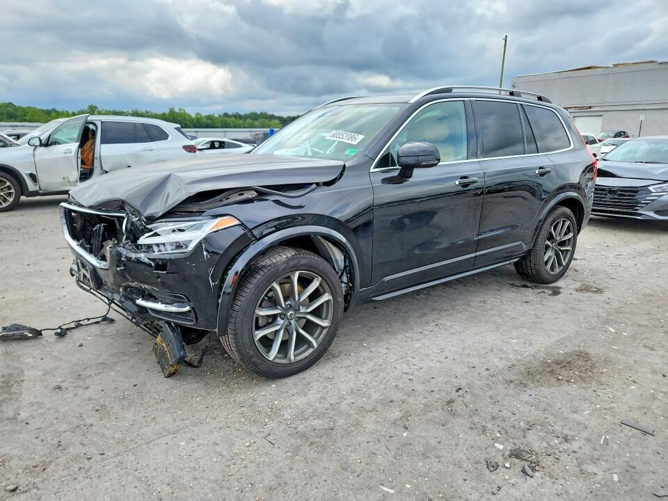 2017 VOLVO XC90