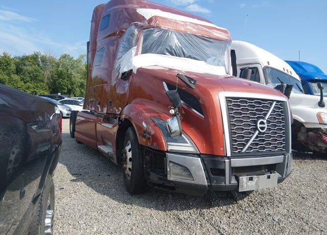 2024 VOLVO TRUCK VNL