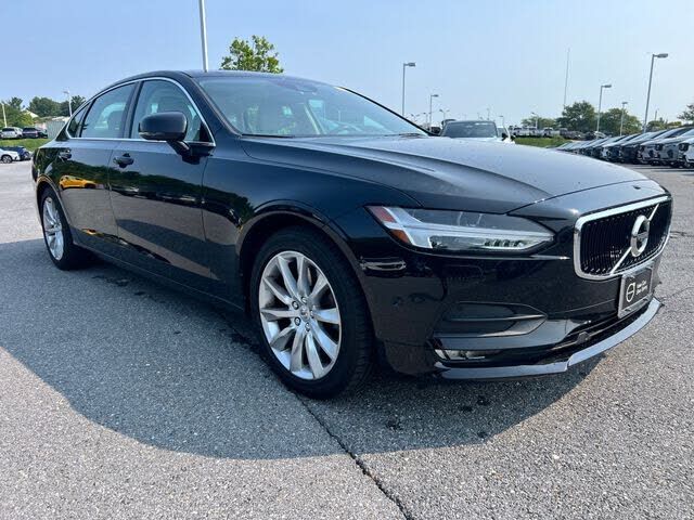 2018 VOLVO S90