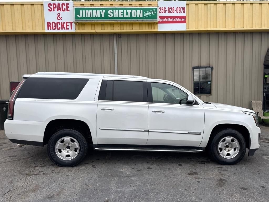 2017 CADILLAC Escalade ESV