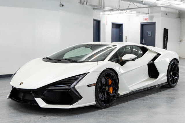 2026 LAMBORGHINI Revuelto