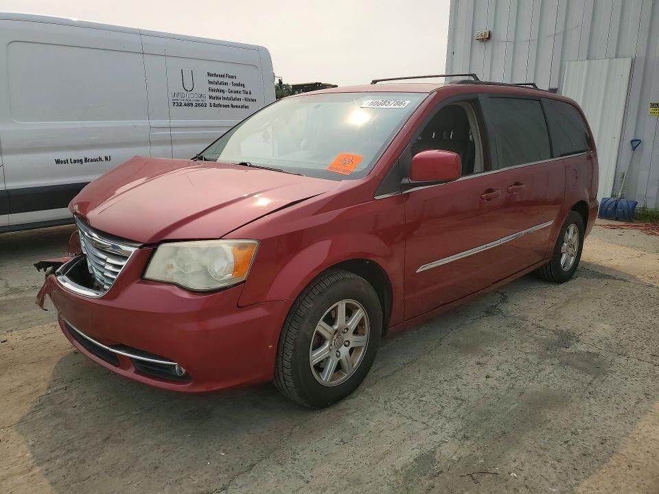 2012 CHRYSLER Town and Country